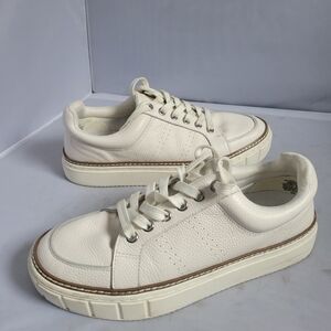 Vince Camuto Women’s Rezelli, White Lace-Up Sneakers, Size 9 M